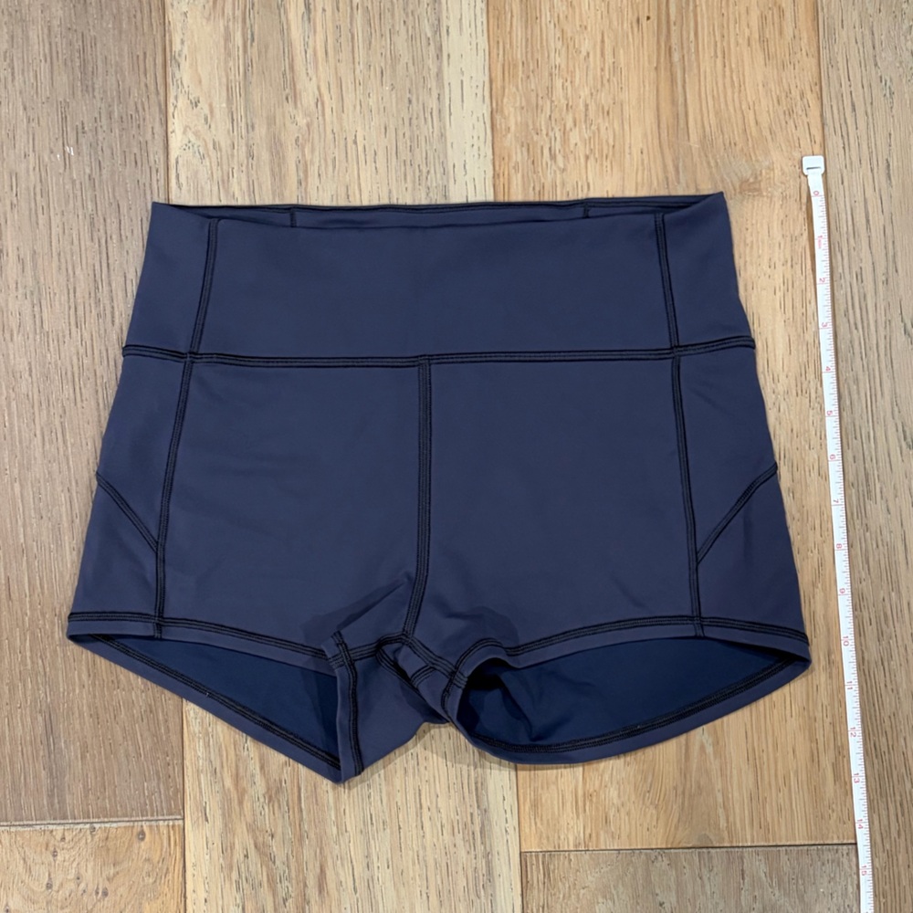 Lululemon 2” shorts